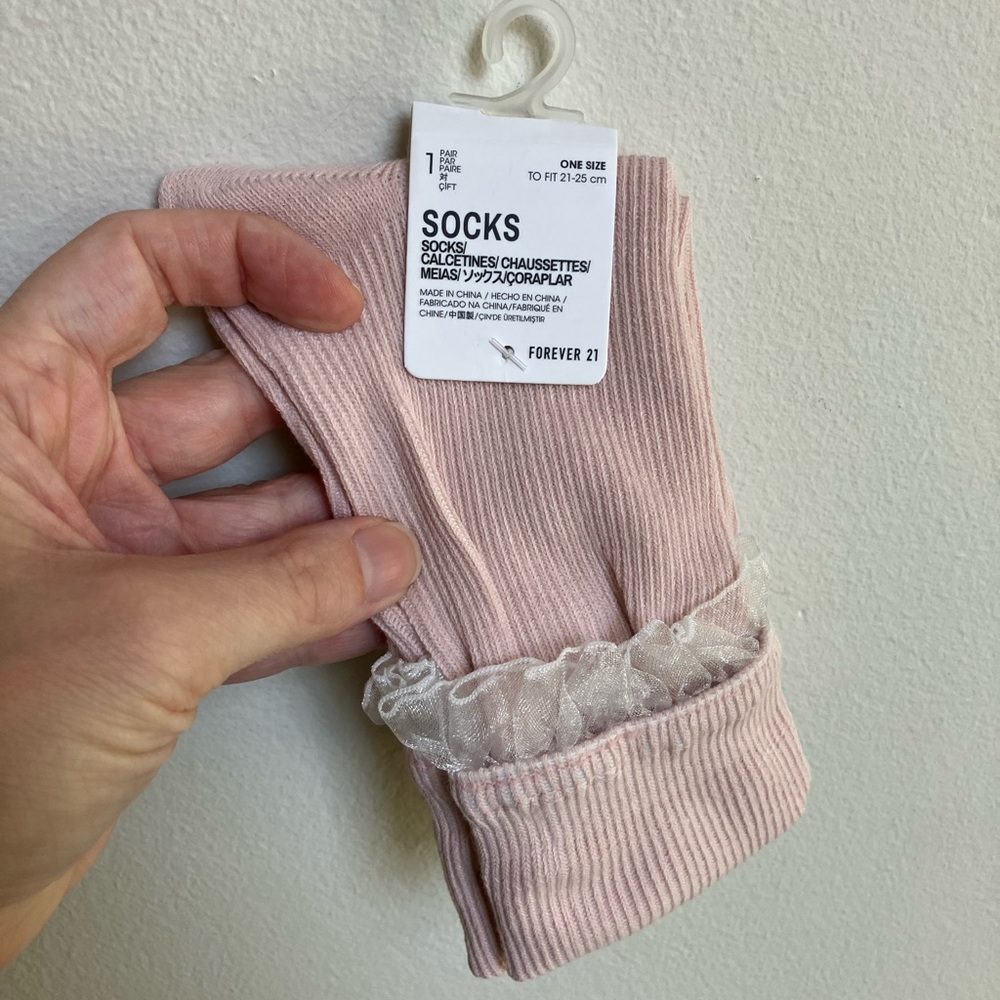 Forever 21 Ribbed Dusty Pink Women’s Socks